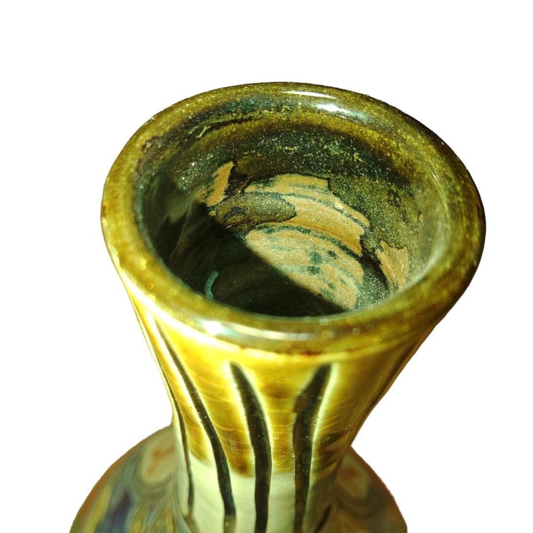 沖縄　壺屋焼　新垣勲　草花文花瓶　高さ29cm