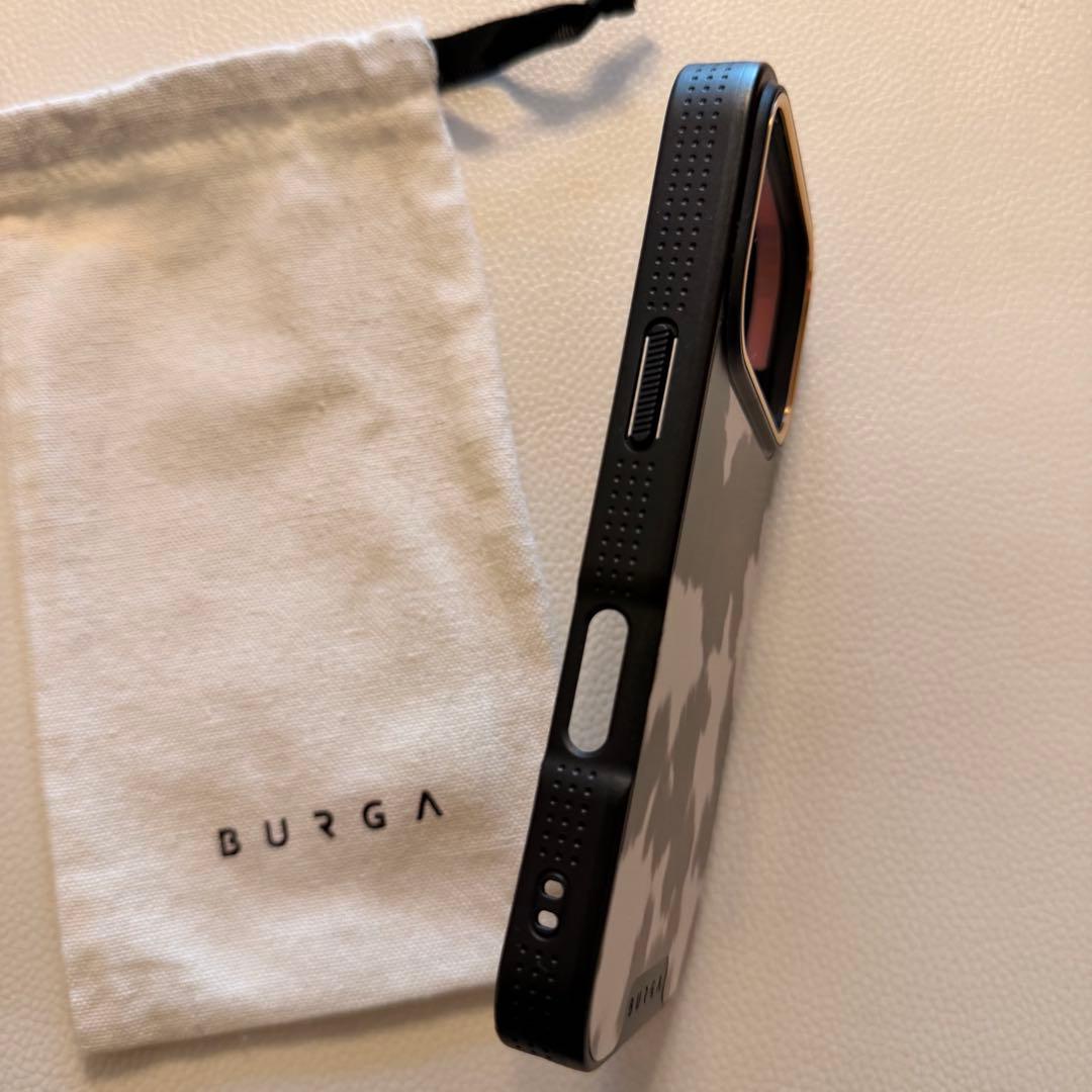 BURGA iPhone17pro ケース