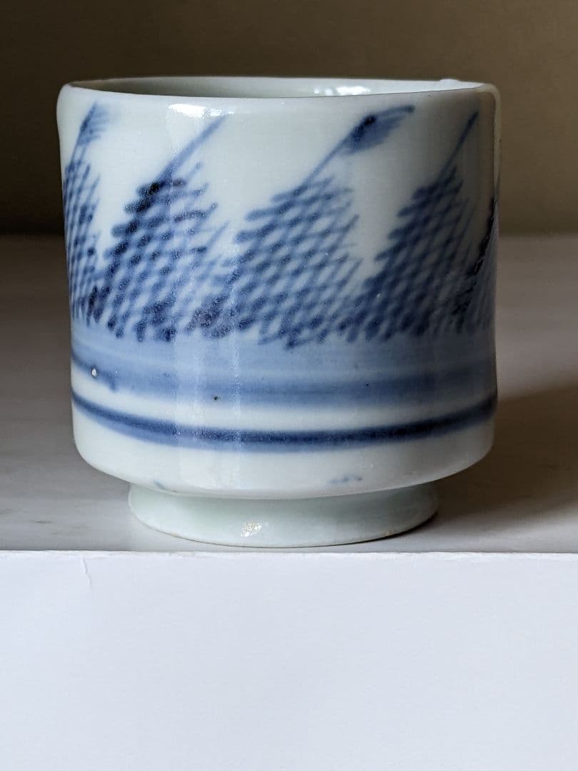 ♦江戸時代中期〜後期 古伊万里 染付 網掛け文様 酒器 ぐい呑み 猪口 骨董品