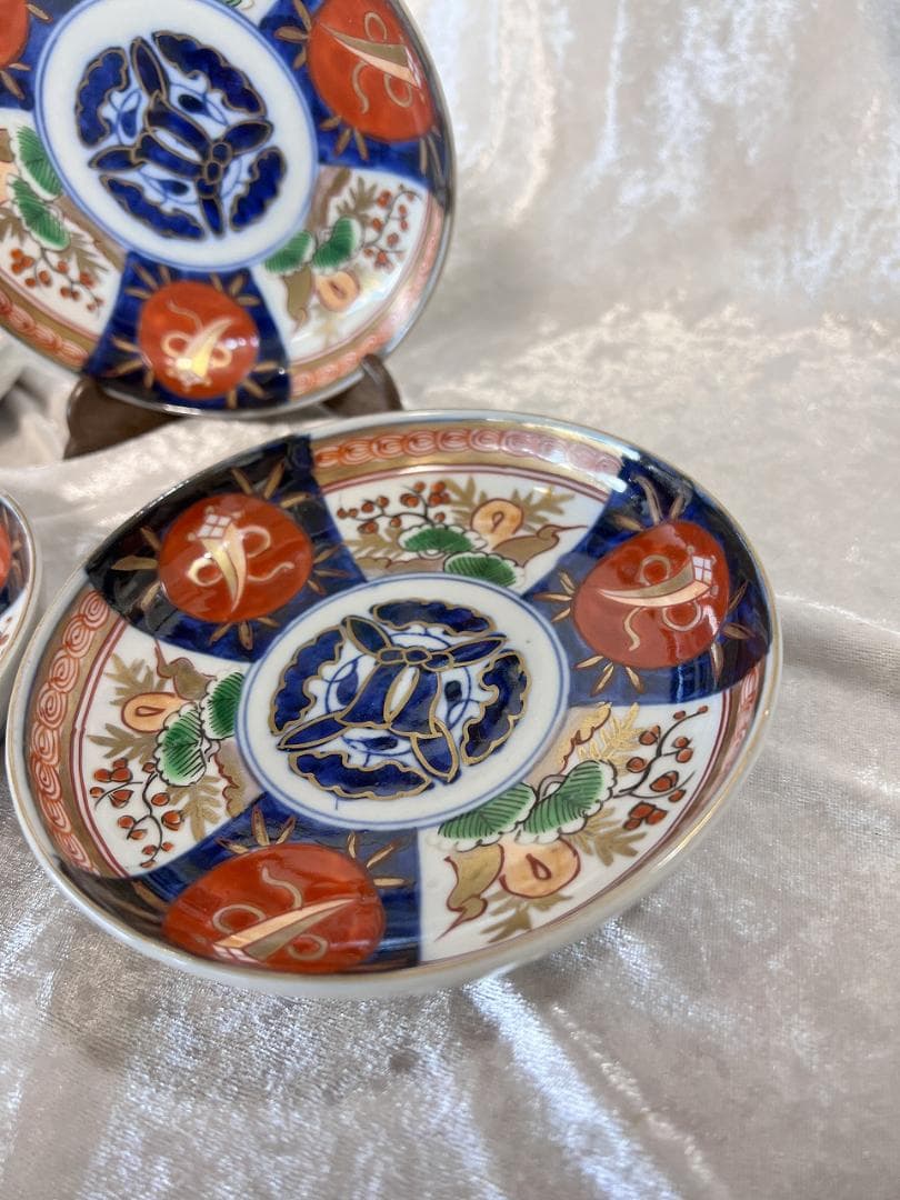 金彩色絵鶴と松竹梅紋皿　伊万里焼　明治　５枚組