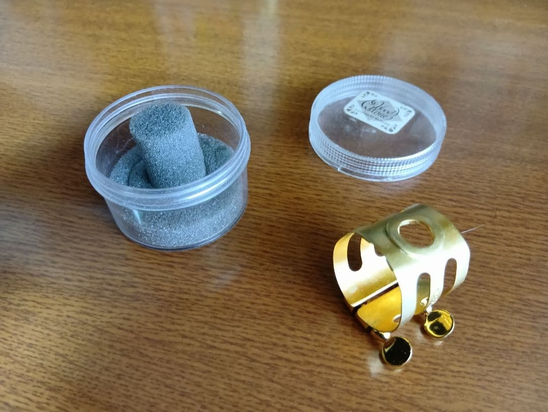 ウッドストーンアルトサックスセルマーラバー用リガチャー（サテンゴールドプレート）