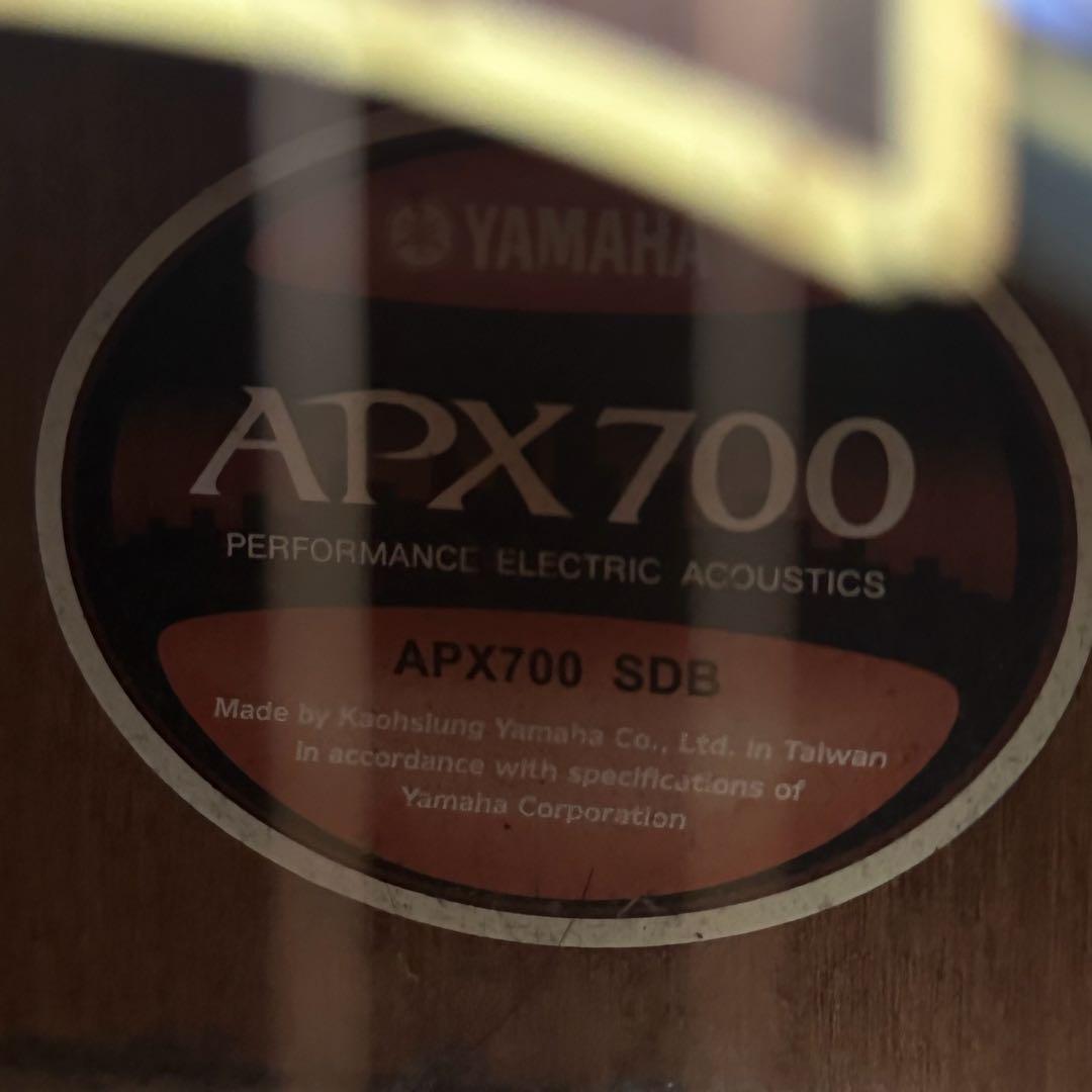 酒楽亭 冬弥⭐️ ヤマハAPX700 エレアコ ナチュラル色　ケース付き