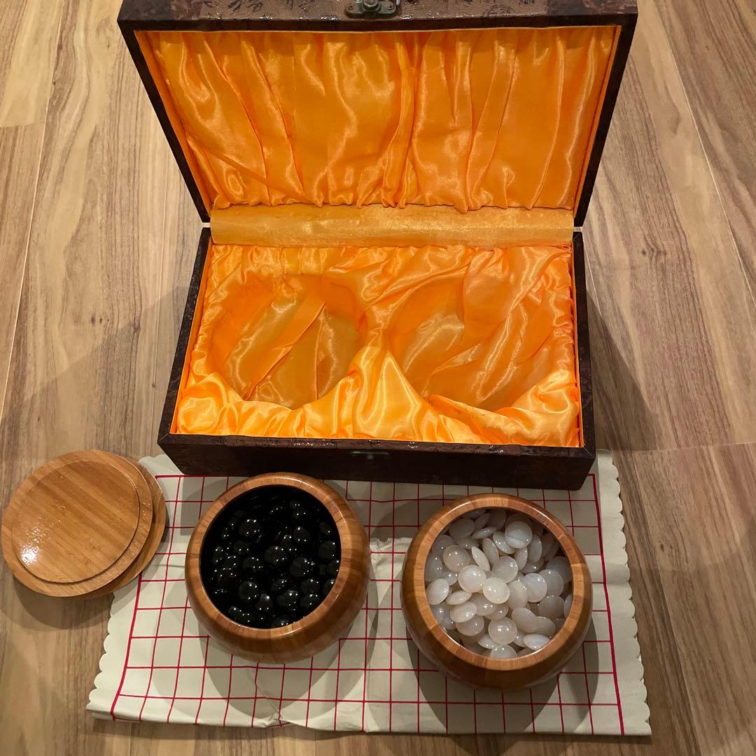 囲碁　瑪瑙碁石　玉石　黒178個　白180個