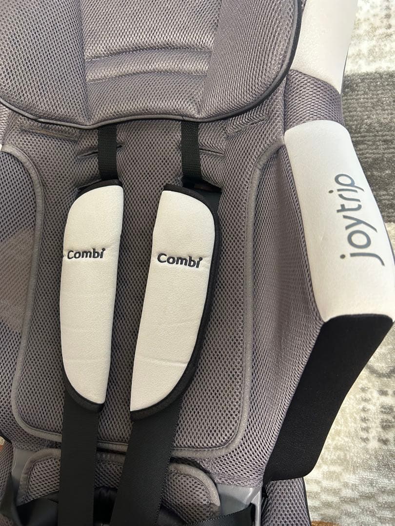 【美品】Combi コンビ ジョイトリップ エアスルー GC エアーグレー