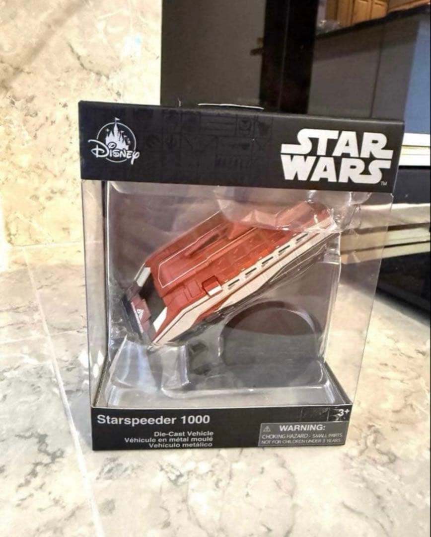 スターウォーズ　スタースピーダー1000 模型　海外ディズニー限定