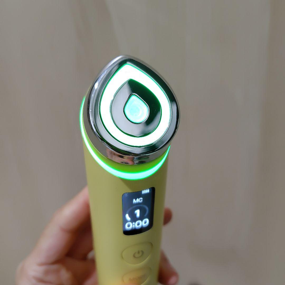 メディキューブ　美顔器　ブースタープロ　黄色　くまキャップ