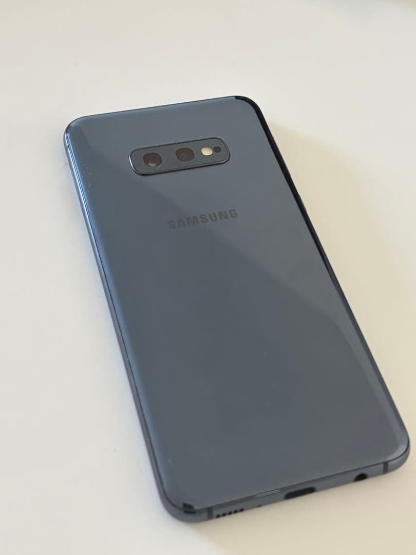 Samsung Galaxy S10e ブラック