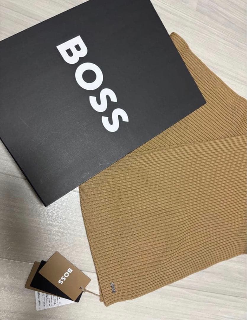 BOSS ベージュ リブ編みマフラー