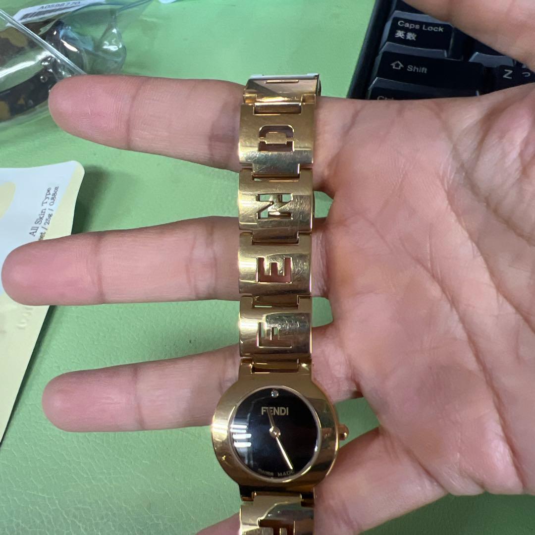 FENDI フェンディ 腕時計 ゴールド