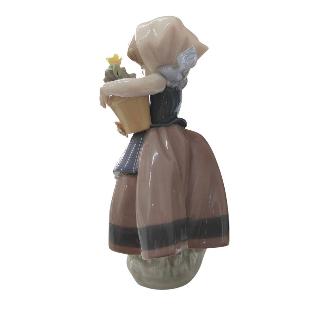 リヤドロ　春が来た」置物　アンティーク