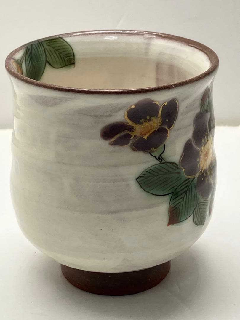 【未使用品】九谷燒 日展作家 和田青良　湯吞茶碗　花模様