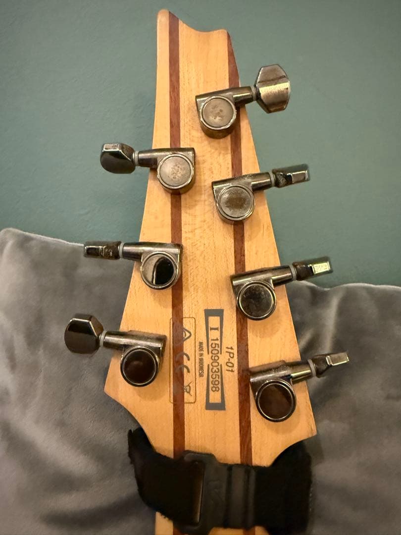 (限定価格金曜日まで)Ibanez RGIF7-BKS 7弦Iron Label