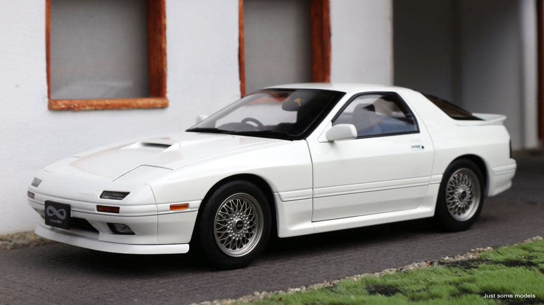 【新品】1/18 WHELART マツダ サバンナ RX-7 FC3S