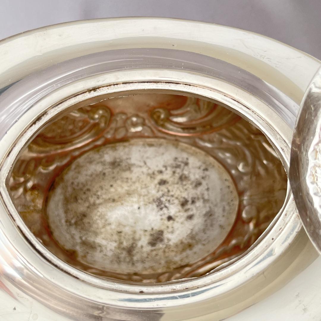 【英国】 ビクトリアン エンボスのティーポット【シルバープレート】