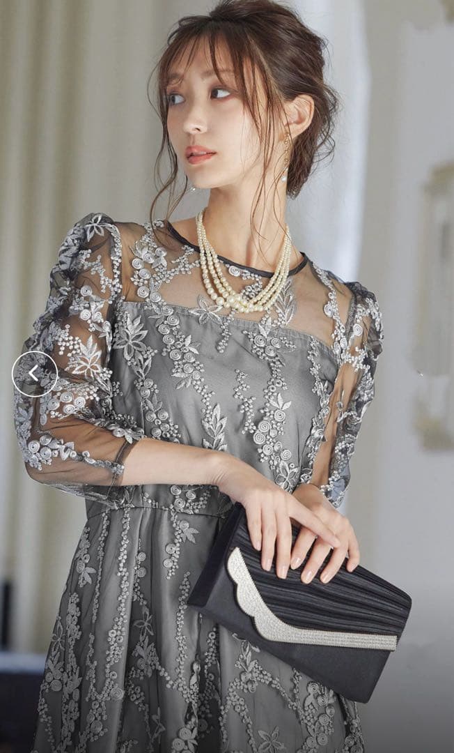 極美品 niana 刺繍レース バックリボン パーティードレス 二次会 Lサイズ