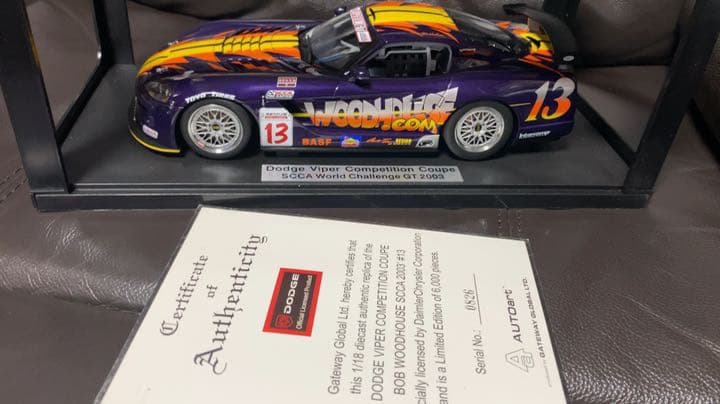 1/18 AUTOart オートアート　ダッジ　バイパー　2003 SCCA