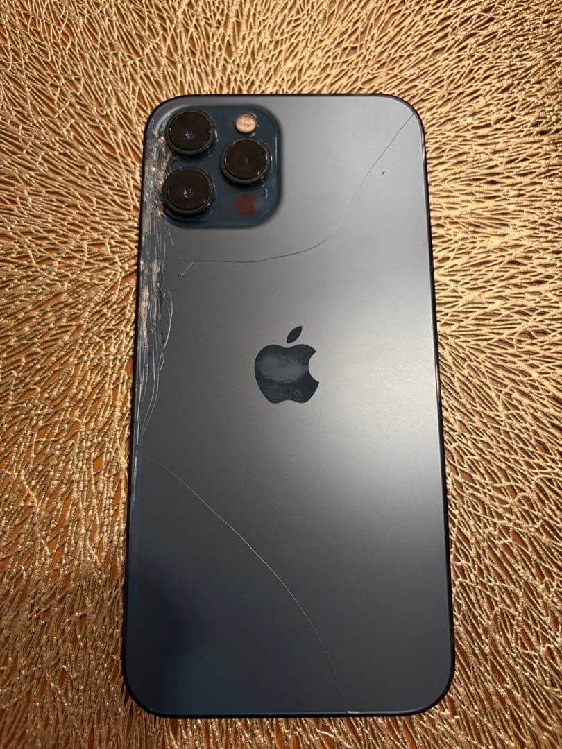 Apple iPhone 12 Pro 本体