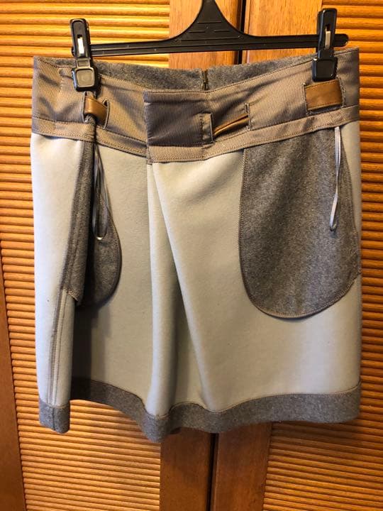 秋冬　BRUNELLO CUCINELLI ブルネロクチネリ　スカート