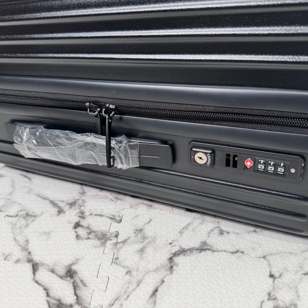 未使用◎メルセデスベンツ　130周年記念キャリーケース　スーツケース　32L