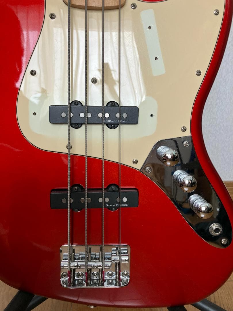 Squier JAZZBASS レッド
