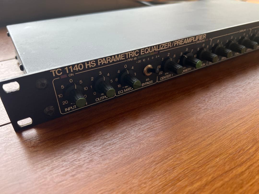 TC ELECTRONIC-TC1140 パラメトリックイコライザー/プリアンプ