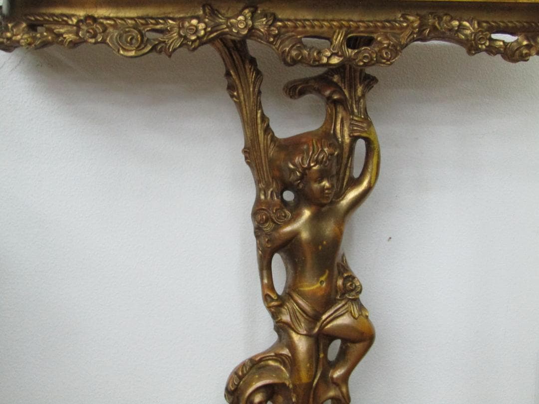 クラシック木製彫刻テーブル　アンティーク