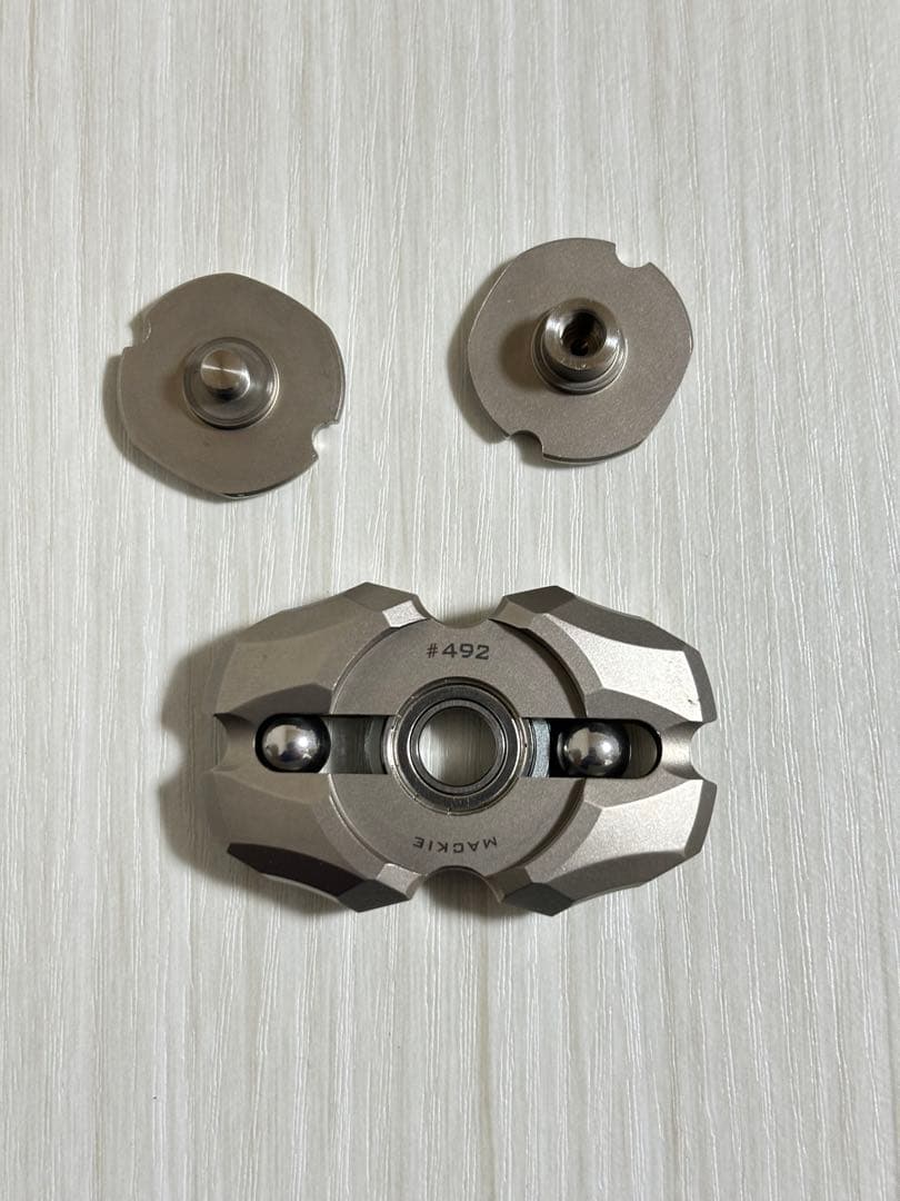 ハンドスピナー チタン