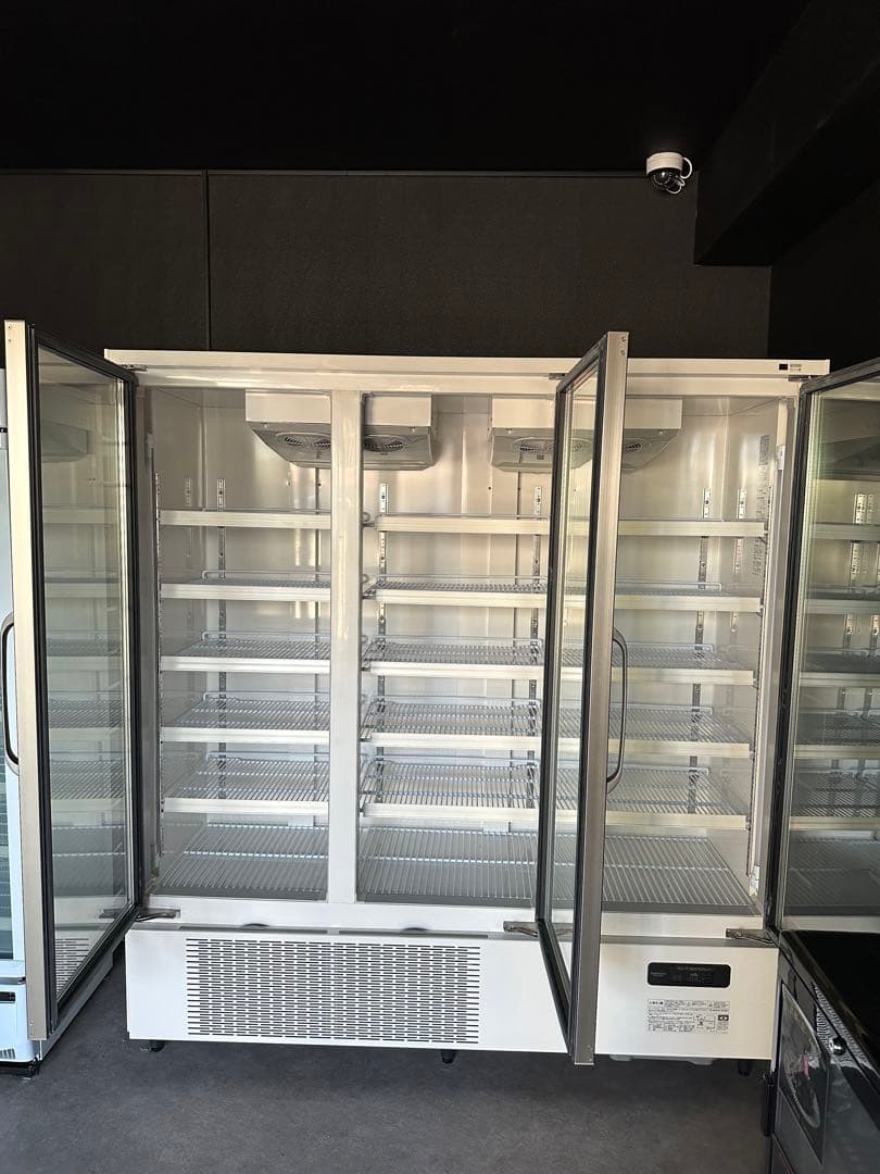 定価120万円　 リーチイン冷凍ショーケース　ホシザキ