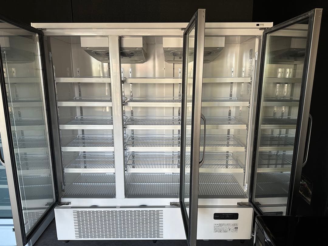 定価120万円　 リーチイン冷凍ショーケース　ホシザキ