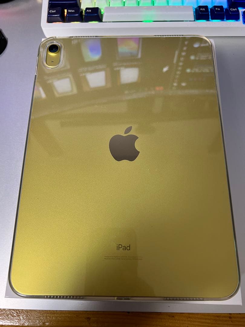 【超美品】ipad10 半年保証有　64G 付属品有 +予備ケーブル、充電器付