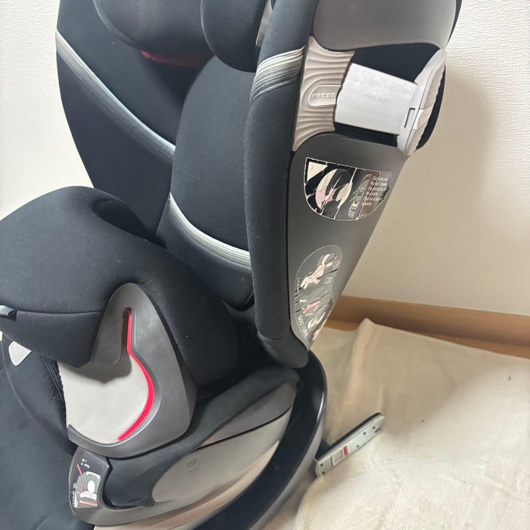 Cybex チャイルドシート パラスS isofix ブラック