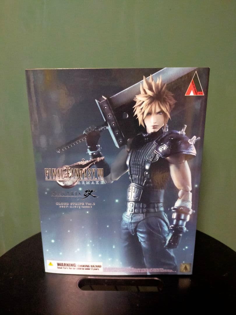 ファイナルファンタジー VII リメイク PLAY ARTS改 箱入り