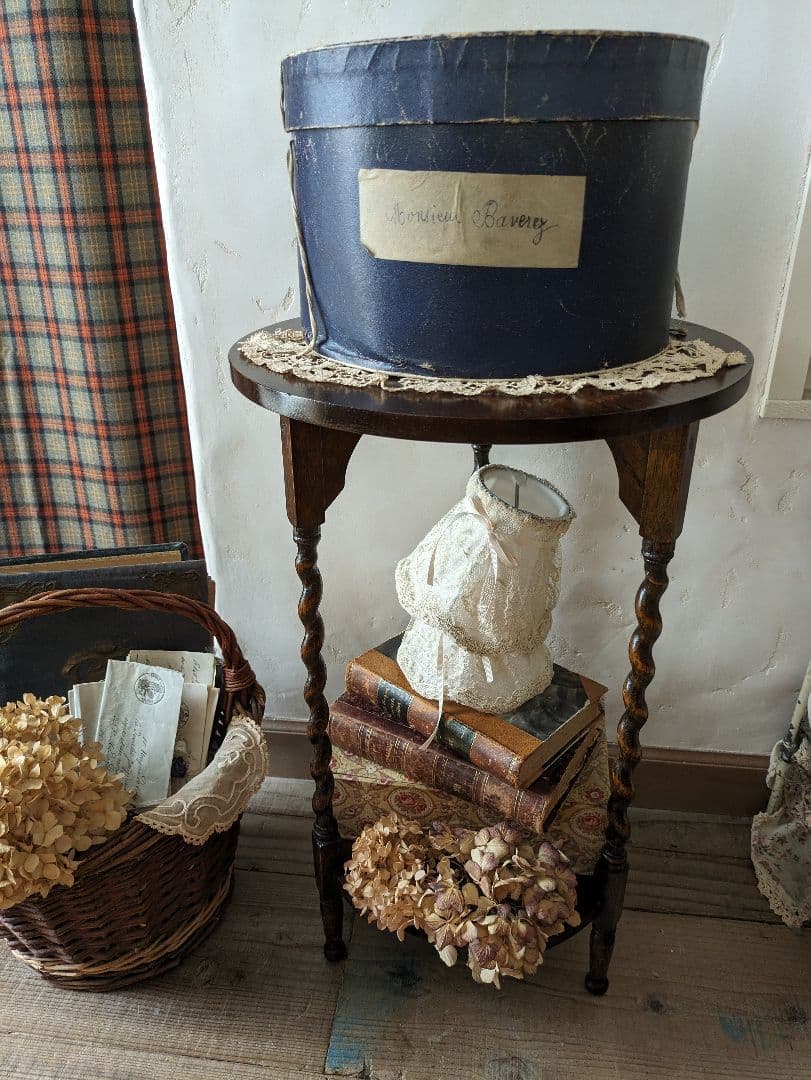 希少　アンティーク　3本脚　サイドテーブル　オケージョナル