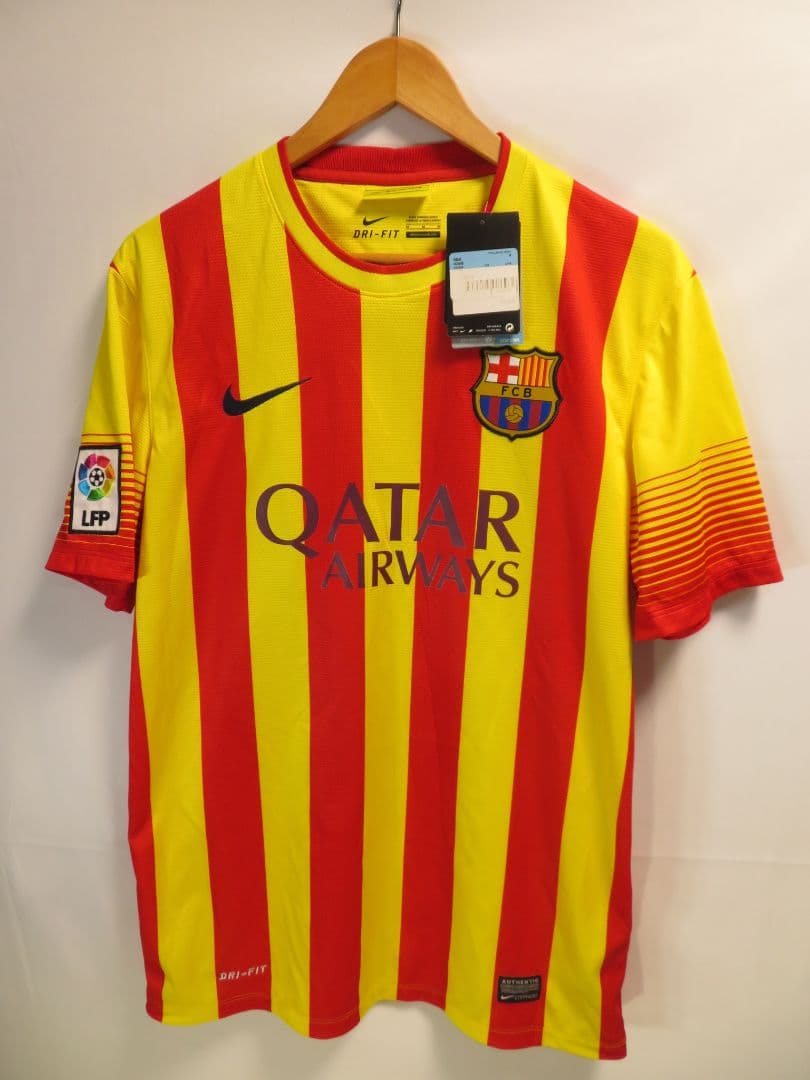 ✅️新品 デット NIKE ナイキ バルセロナ メッシ M ユニフォーム 10