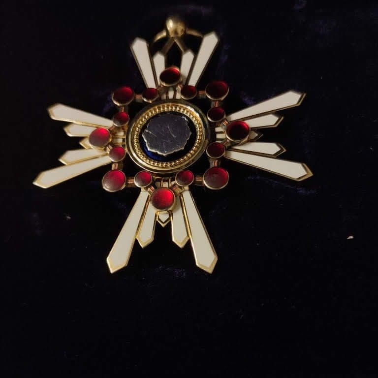 【極美品! 本物保証】勲一等瑞宝章 明治勲章 瑞宝大綬章 昭和後期 勲章 徽章