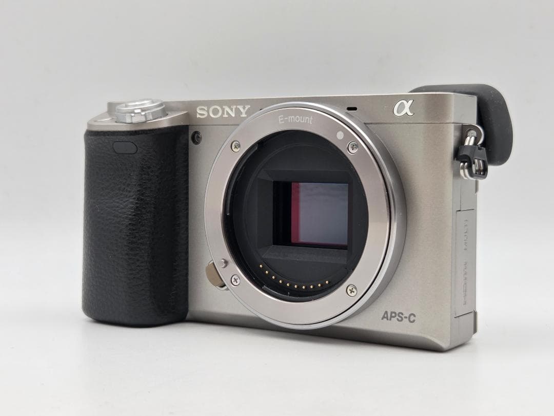 ソニー　SONY α6000 ボディ シルバー ILCE-6000