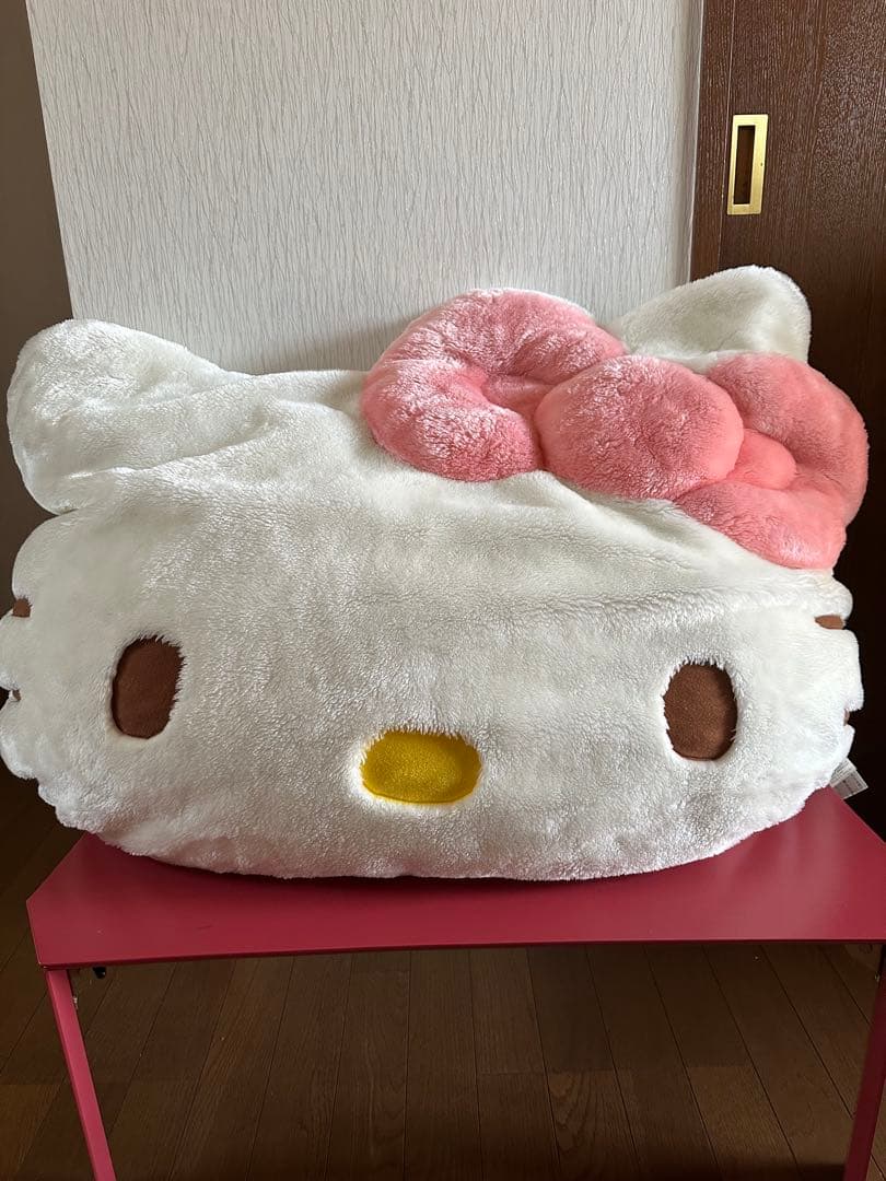 ハローキティ ケーキデザイン クッション