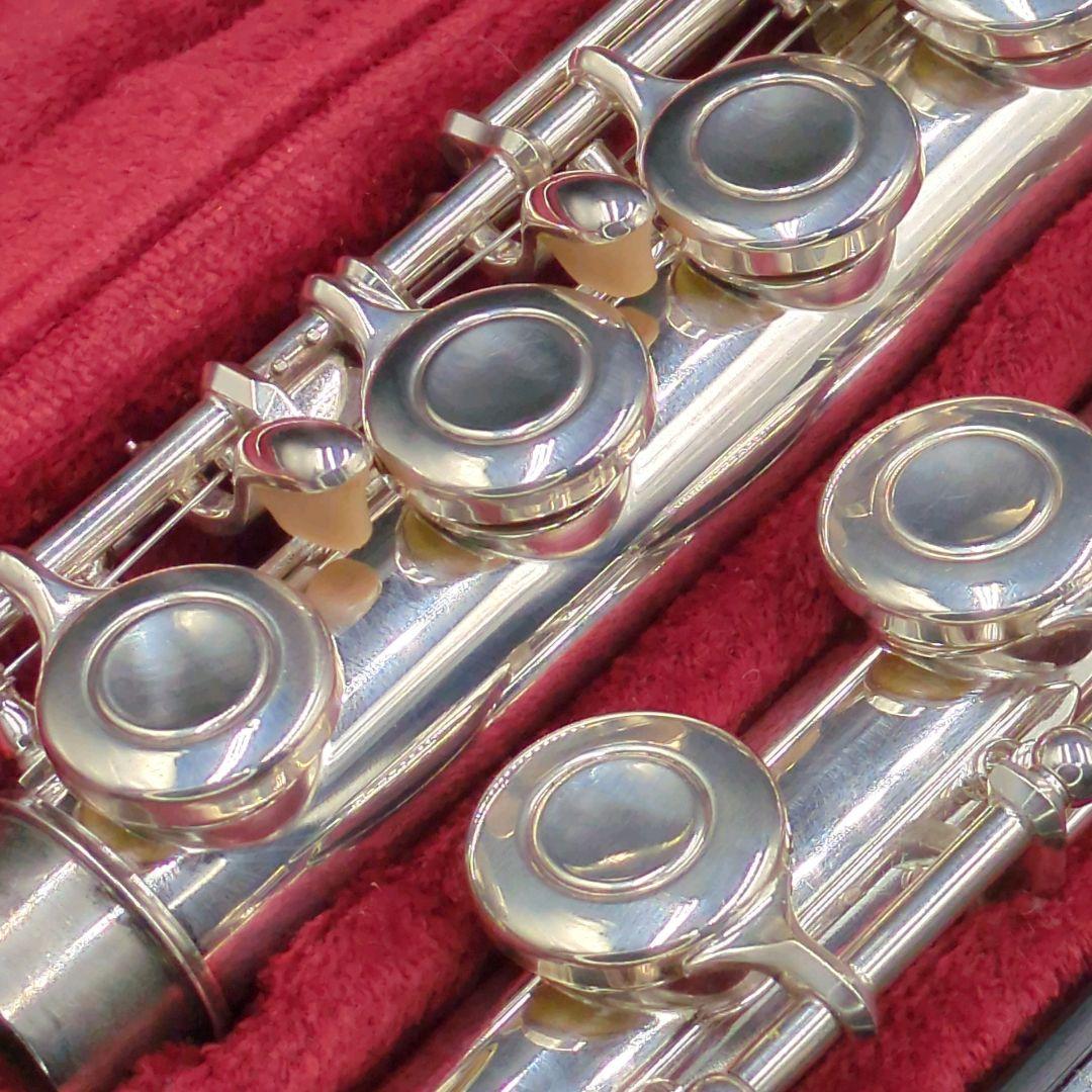 フルート　調整済　美品　ヤマハ　YFL211S（Eメカ、銀メッキ仕様）