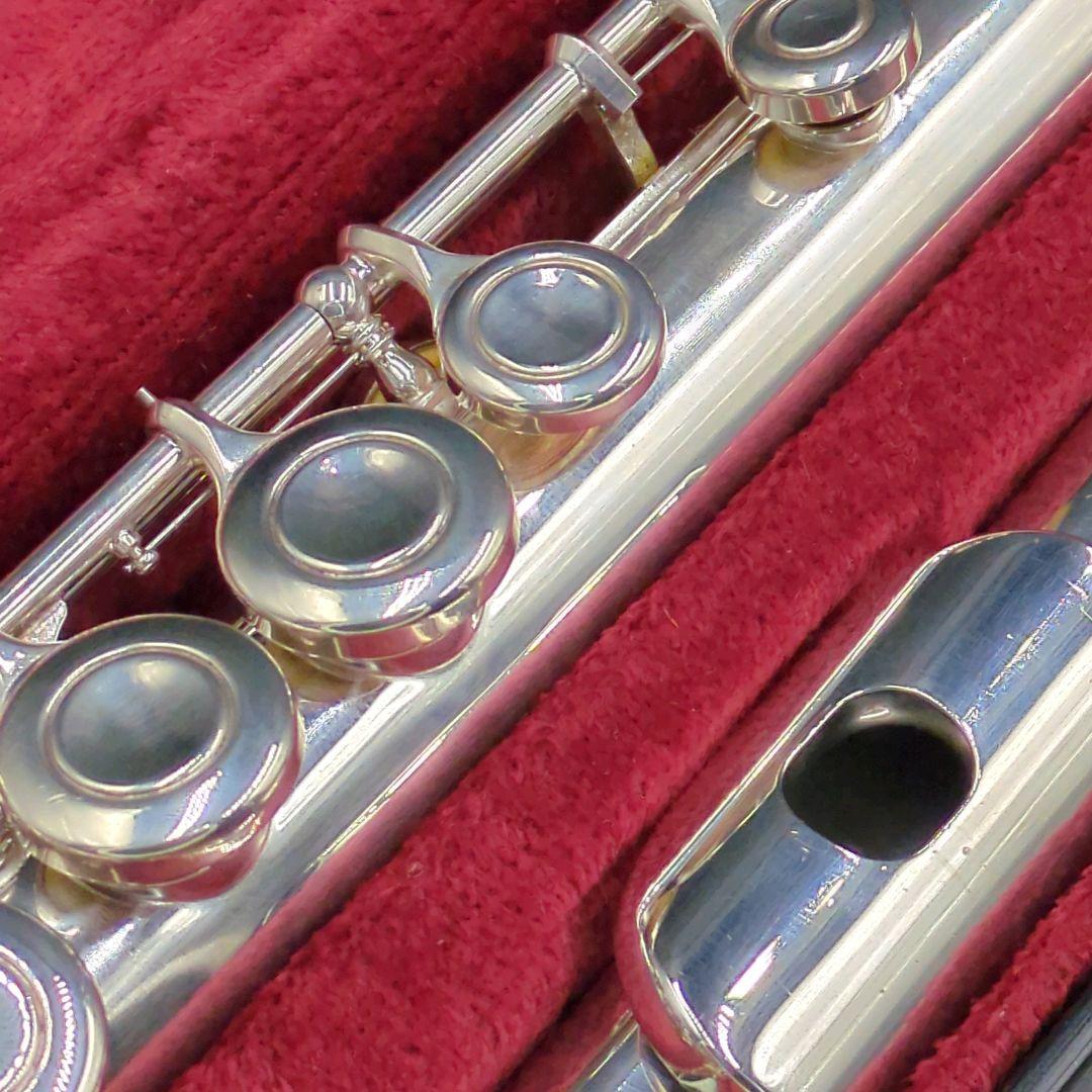 フルート　調整済　美品　ヤマハ　YFL211S（Eメカ、銀メッキ仕様）