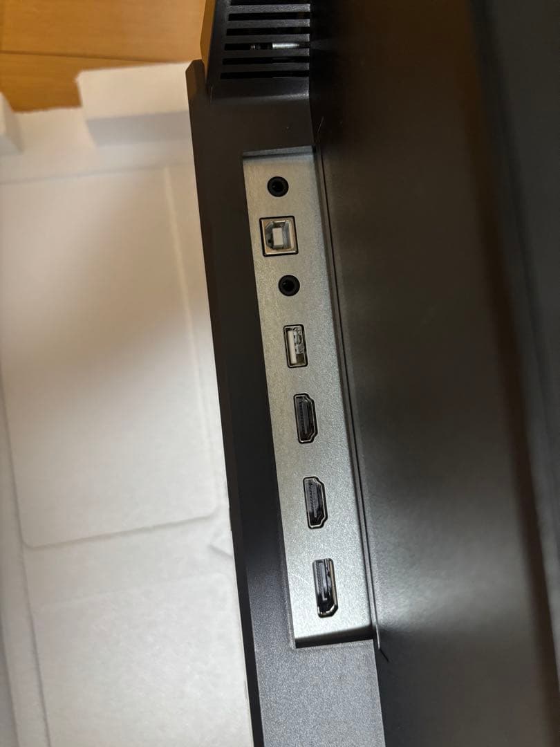 27インチ Gigacrysta GCQ271HA ゲーミングモニター