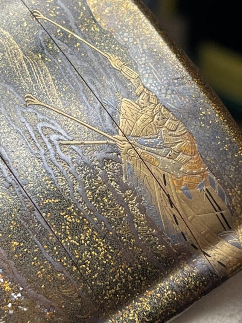 宇治川先陣争い蒔絵印籠　今泉成之作　東京美術館所蔵品同手あり・根付