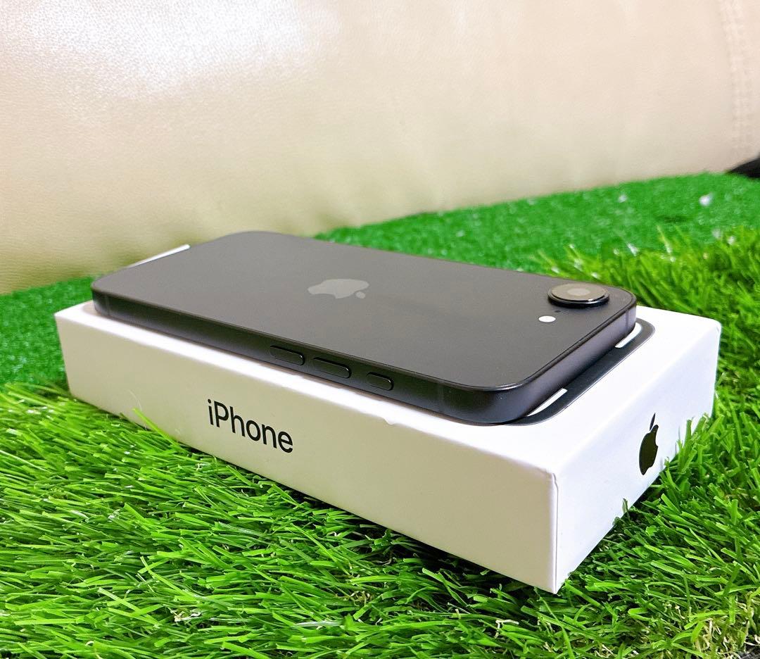 【本日限り特価】iPhone 16e ブラック 海外版 充電3回