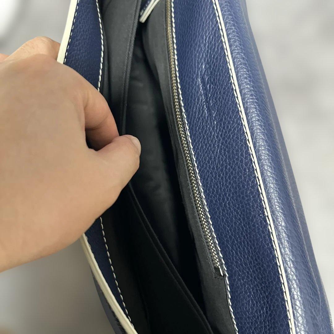 極美品　ORCIANI ブリーフケース　オルチアーニ　イタリアンレザー