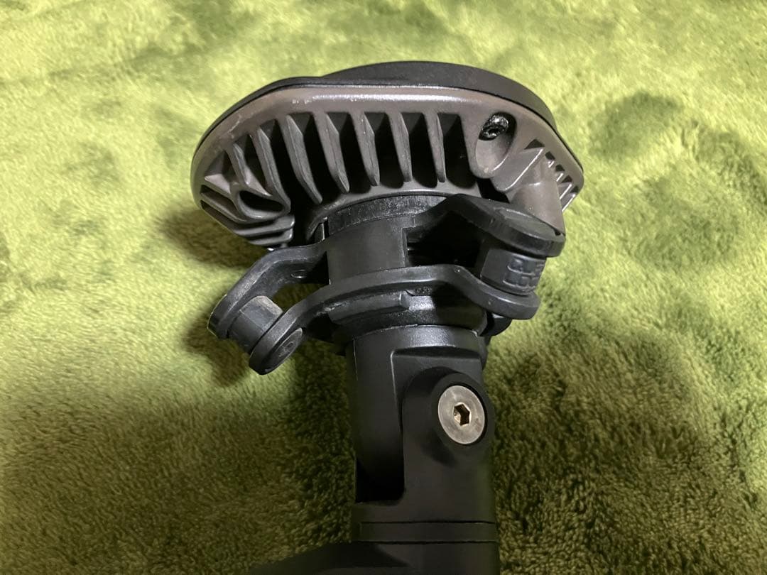 Redge様　ワイヤレス充電ヘッド付　衝撃吸収ダンパー付　ハンドルバーマウント