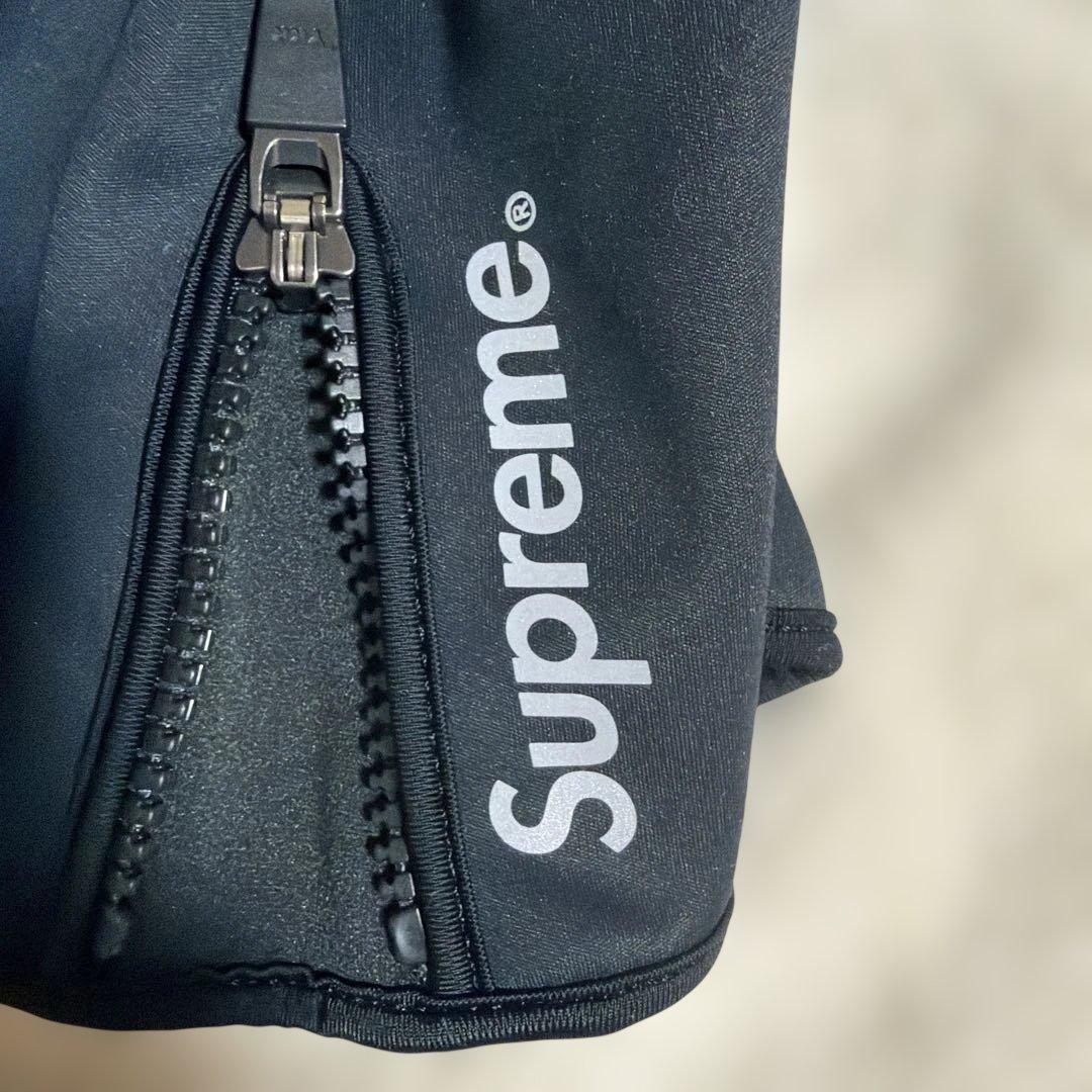 シュプリーム　グローブ　Mサイズ