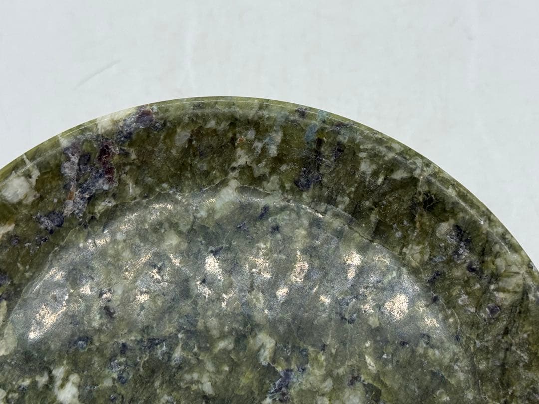 中国　砡製　高台皿　重さ675g 送料込み251113