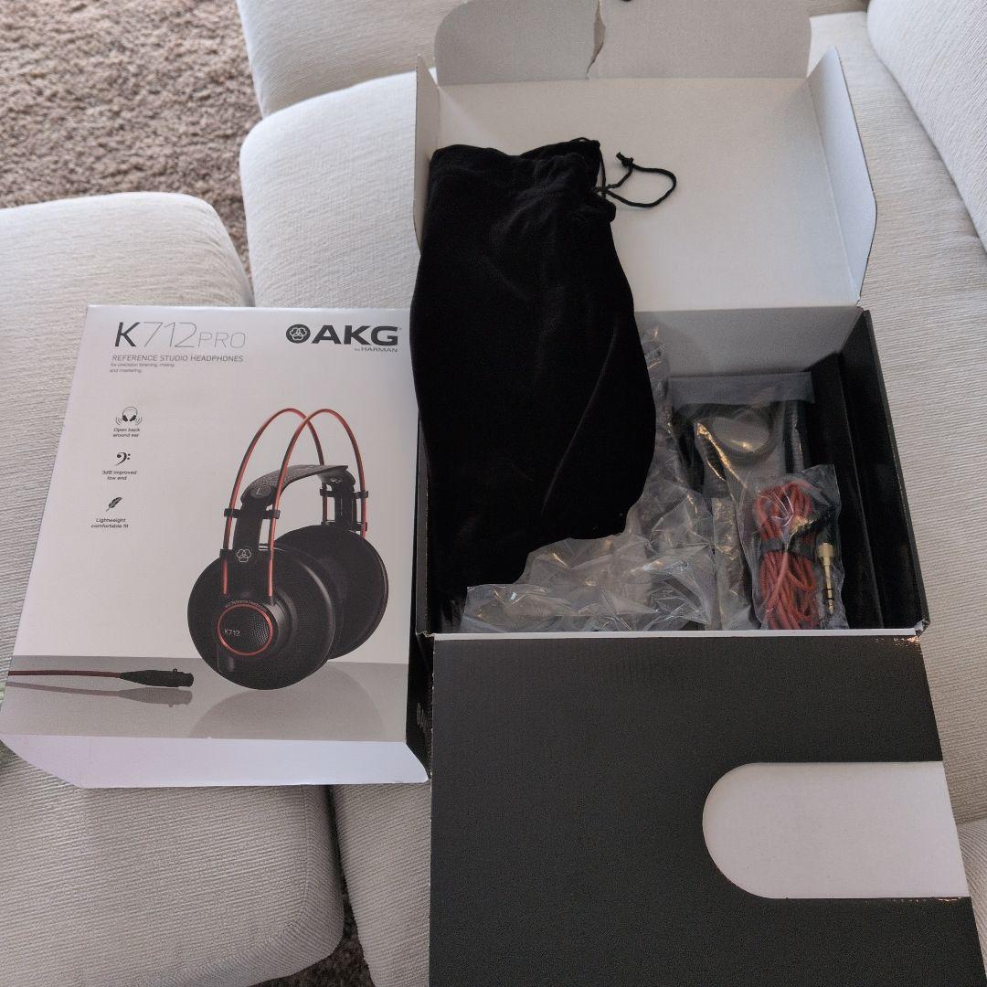 美品　元箱付き AKG ヘッドフォン　K712pro