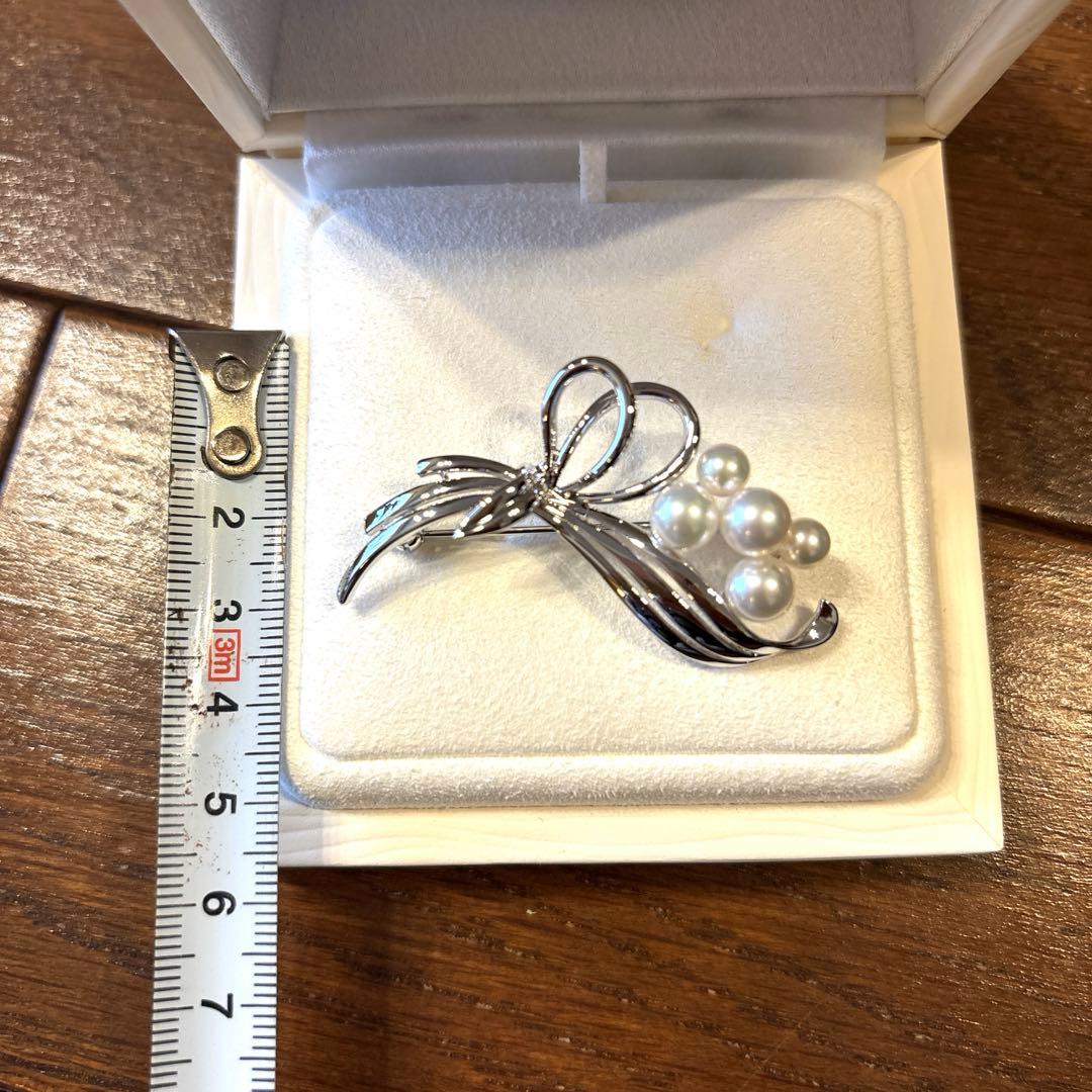 完売品☆ミキモト☆MIKIMOTO☆パール5珠　シルバー　花束ブローチ