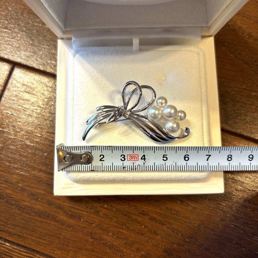 完売品☆ミキモト☆MIKIMOTO☆パール5珠　シルバー　花束ブローチ