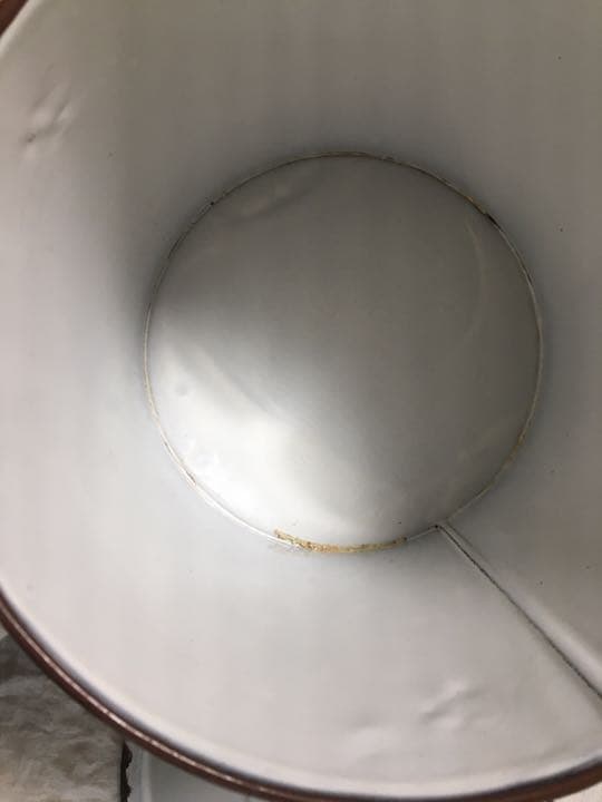 英国アンティーク　フラワー缶　ホウロウ　ブラウンロゴ